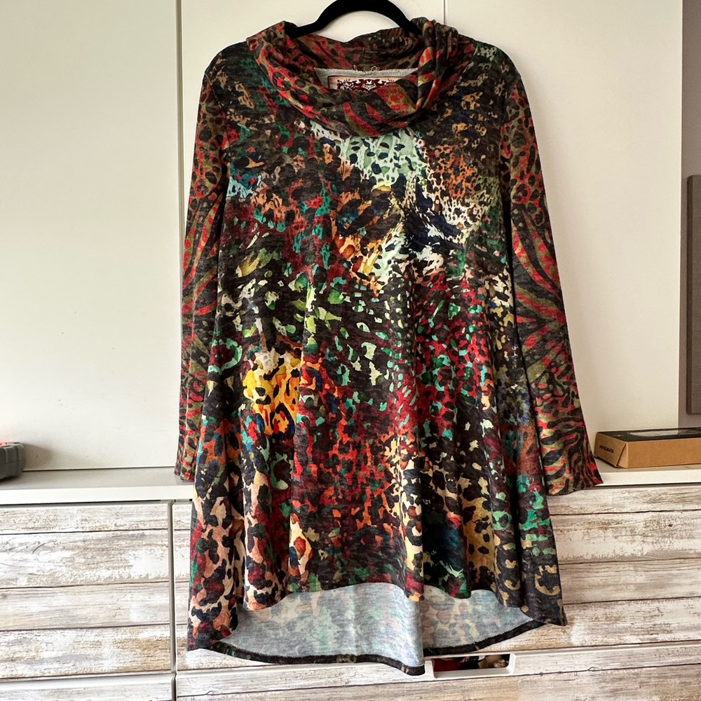 🐆 AMMA Multicolor Animal Print Cowl Neck Tunic Top Size XL